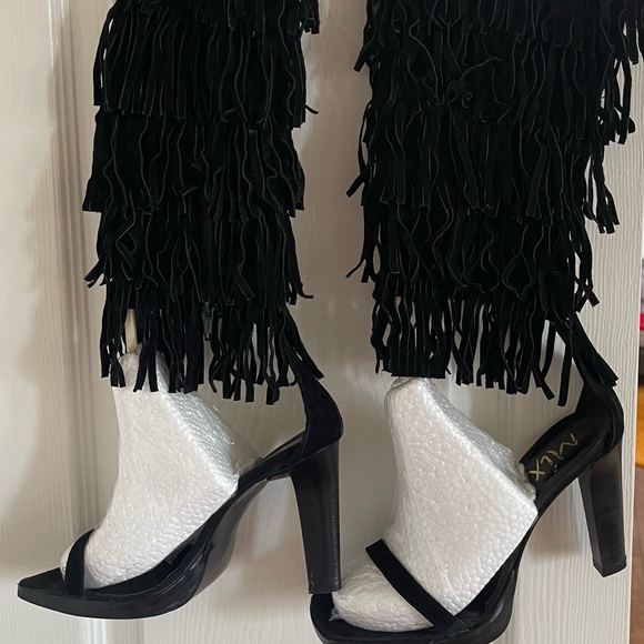 Woman’s sandal - Picture 2 of 3